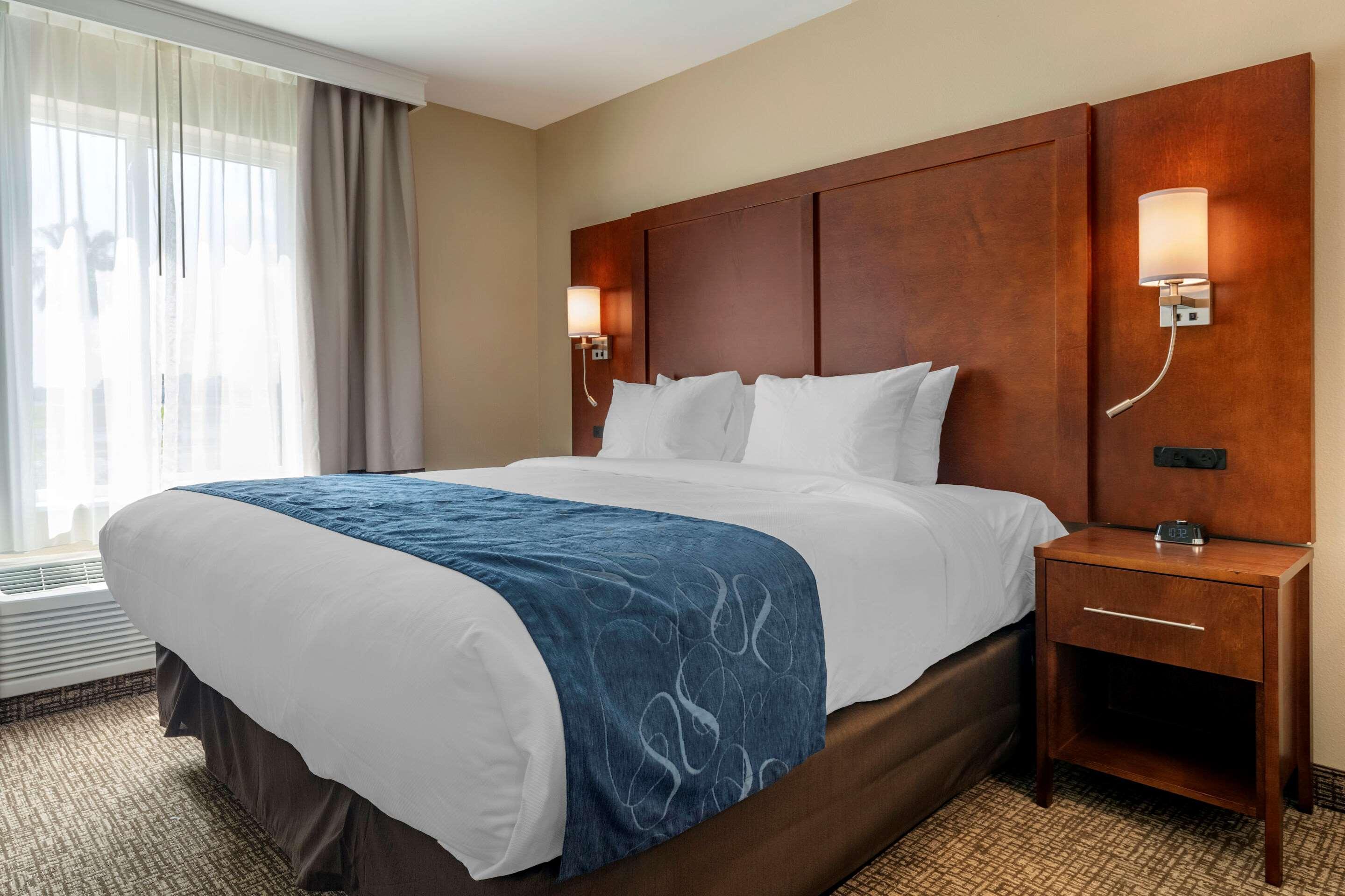 Comfort Suites Daytona Beach-Speedway Εξωτερικό φωτογραφία